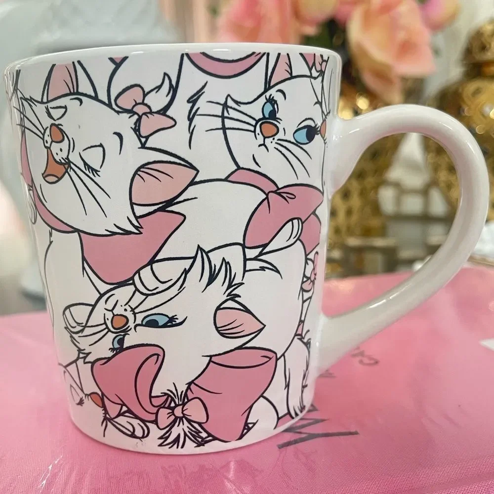 12 OZ Disney Aristocats Marie ceramic mug with an all-over print